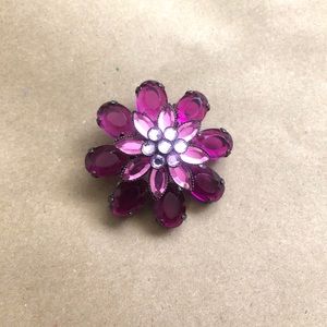 Flower burst brooch